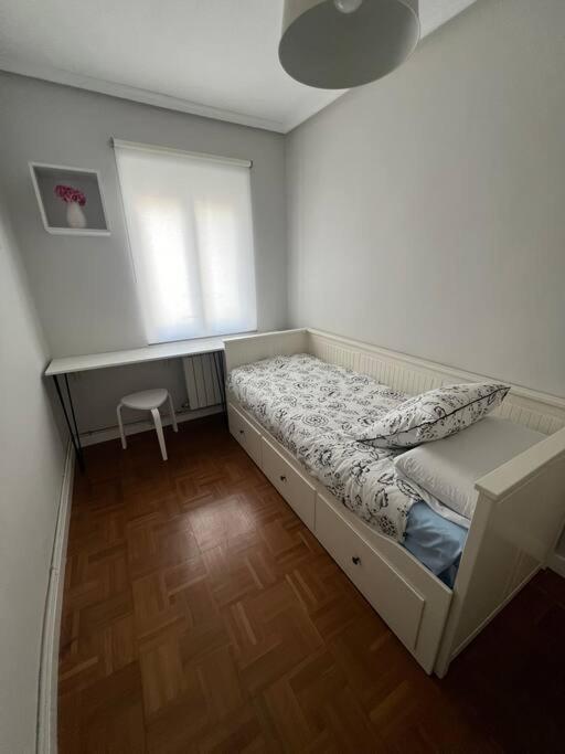 Piso Acogedor Cerca Del Centro. Apartment บูร์โกส ภายนอก รูปภาพ